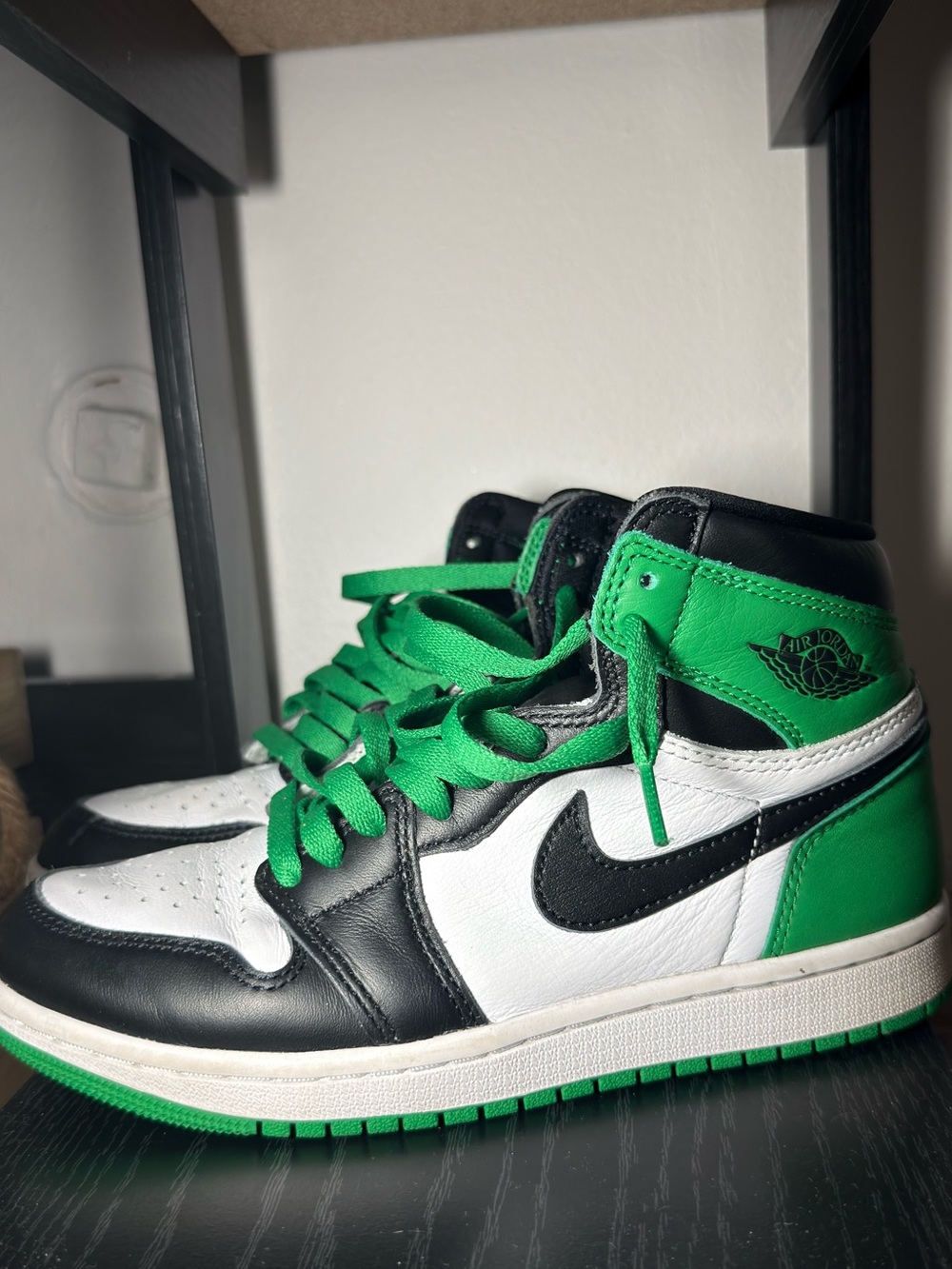 Nike Air Jordan 1 Mid Lucky Green | Women’s Size 7 | Men’s 5.5 Black Green White